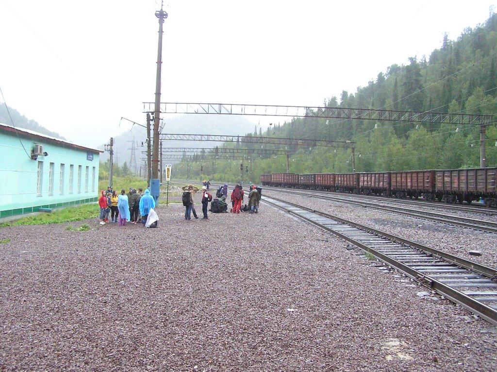 Расписание междуреченск лужба. Станция Лужба Междуреченск. Станция Лужба Кемеровская область. Поезд Лужба — Междуреченск — Лужба. Абакан станция Лужба.