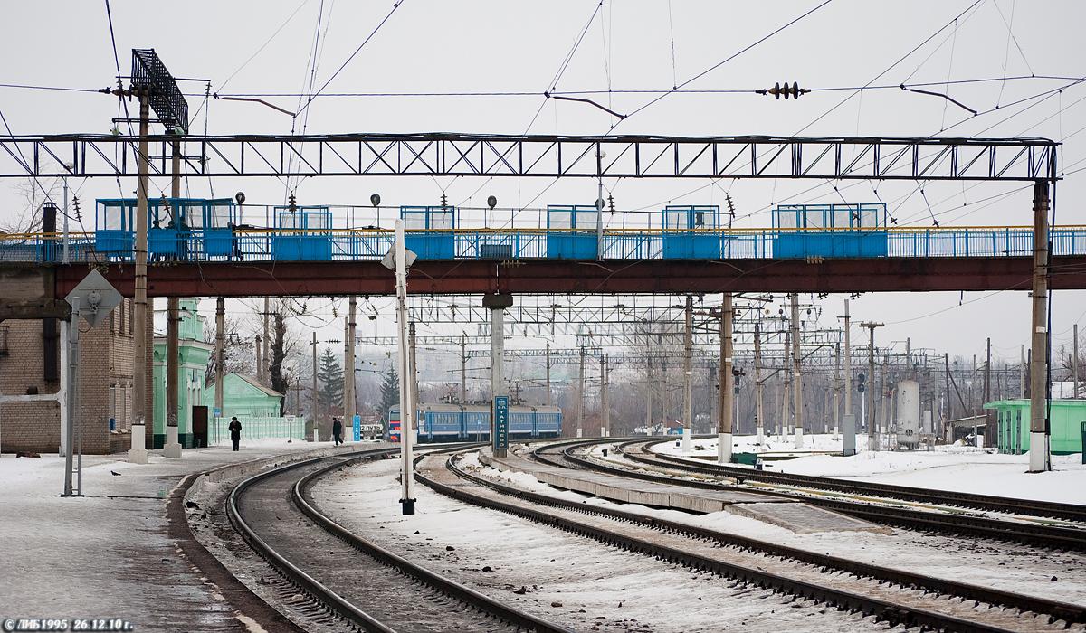 Электричка саратов татищево сегодня. Татищево (станция). Станция Татищево Саратовская область. Вокзал Татищево Саратовская область. ЖД станция Татищево.