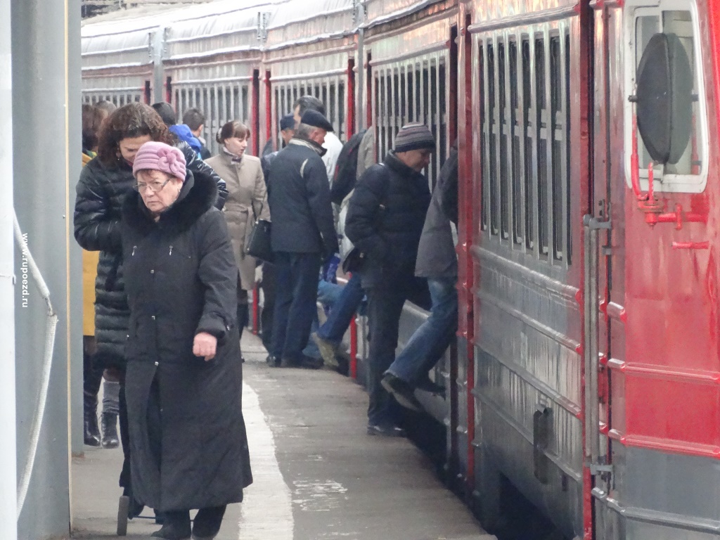 Можайск гагарин расписание сегодня. Электричка Вязьма. Электричка Гагарин Вязьма. Расписание электричек Курск Орел на сегодня.