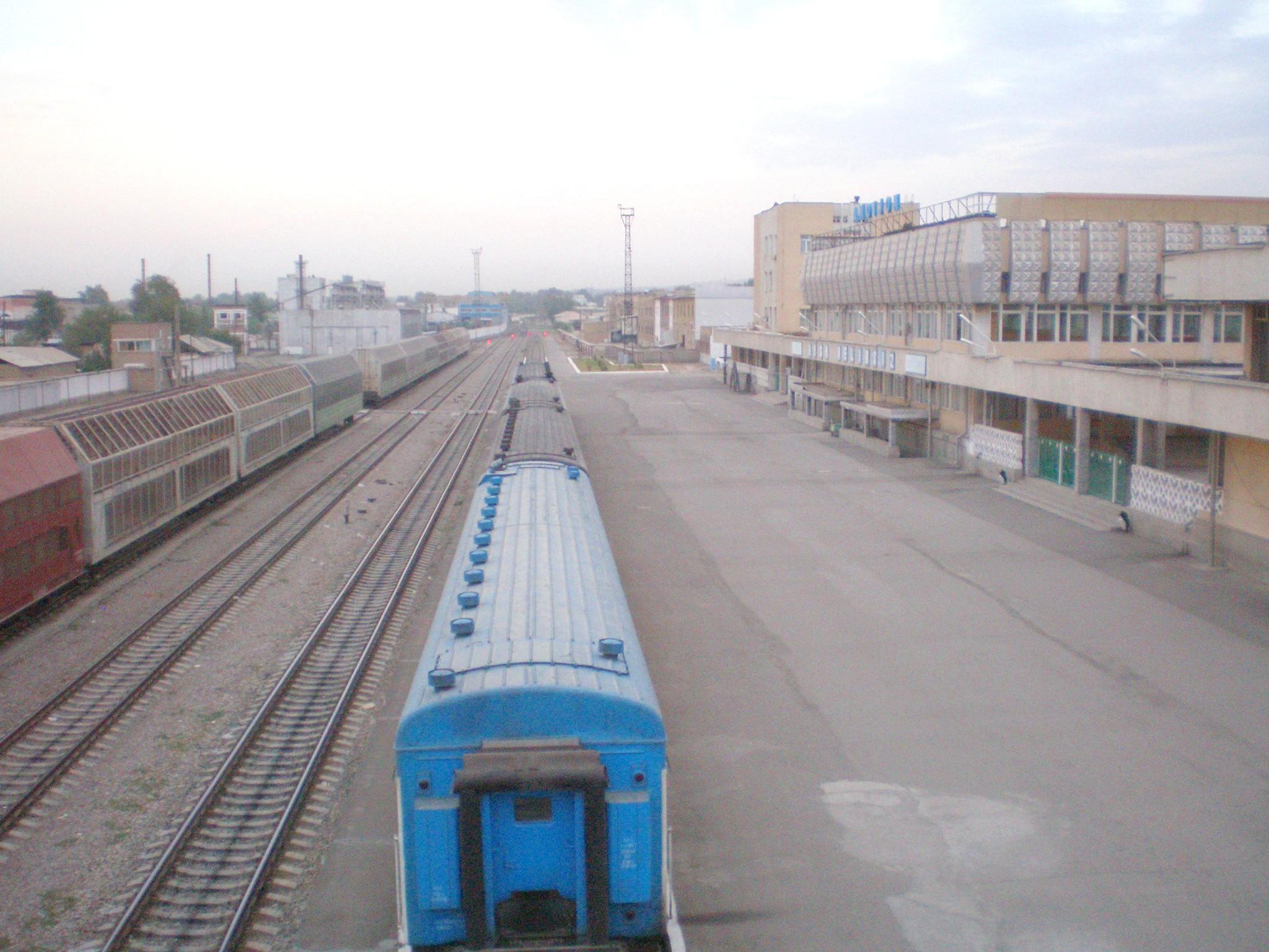 Ж д ташкент. Маргилан ЖД вокзал. Андижан Железнодорожный вокзал. Станция Маргилан Узбекистан. ЖД вокзал Коканд.