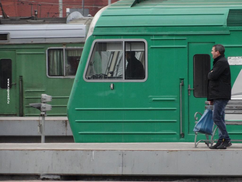 Электричка львовская царицыно на сегодня. Царицыно электрички. Щербинка электричка. Весенняя электричка. Электричка Гривно Силикатная.