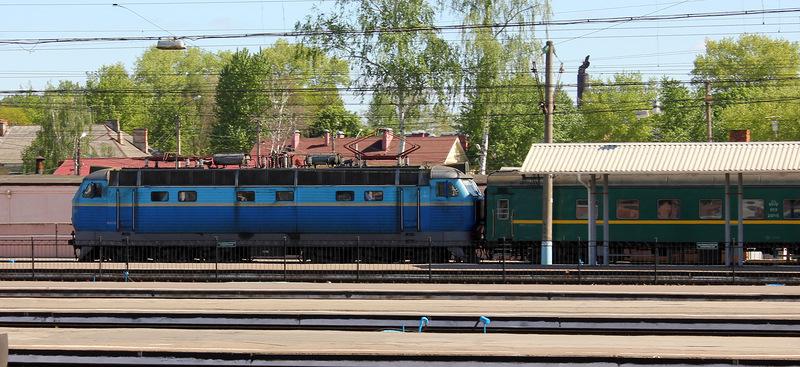 Брянск орел на завтра. Брянск Орловский чс4. Брянск Орловский платформы. Платформы на вокзале Брянск Орловский. Станция Брянск-Орловский Пригородный.